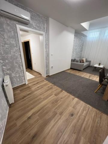 Centar Ns 5 Daire Novi Sad Dış mekan fotoğraf